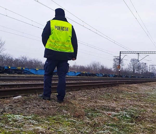 Policyjne patrole na torowiskach. To duża akcja!-54570