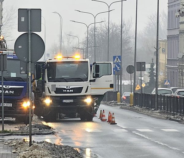 Utrudnienia na Dworcowej. Jest awaria wodociągu-54762
