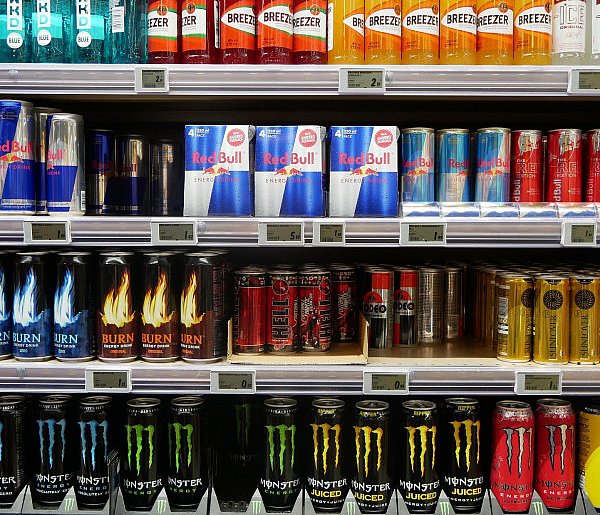 Popularne napoje pójdą ostro w górę. Rząd szykuje podwyżkę VAT-54842