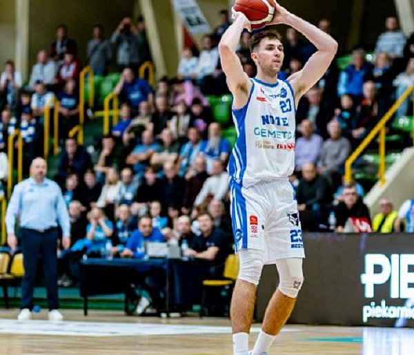 Debiut Krzysztofa Szubargi na ławce trenerskiej Noteci-55441