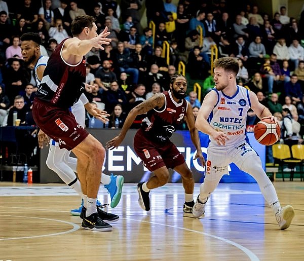 rolKI24.INFO | Noteć przegrywa, ale patrzy w przyszłość-55552