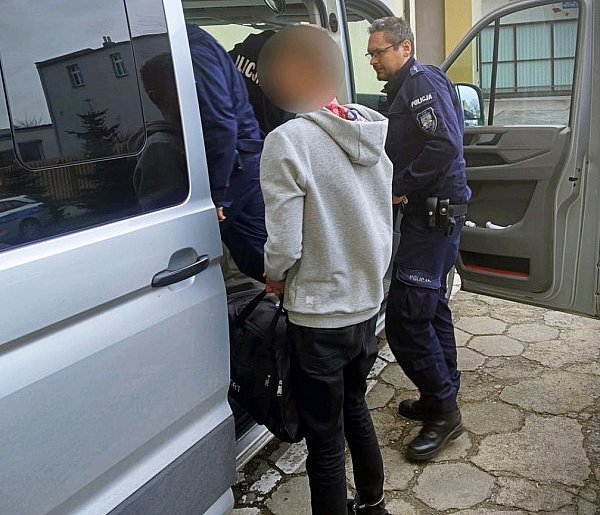 Trzech poszukiwanych zatrzymanych-55678