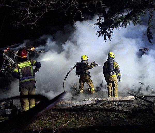 W Kruszwicy spłonął domek letniskowy. Zostały tylko zgliszcza-55876