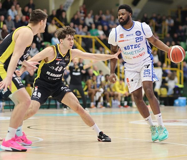 Noteć w coraz gorszej sytuacji po porażce z beniaminkiem