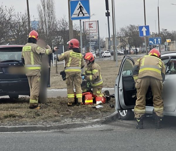 Kraksa na skrzyżowaniu na Rąbinie
