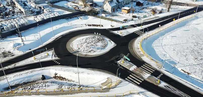 Bezpieczniej na DW 255. Rondo w Broniewicach już przejezdne