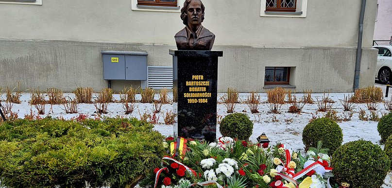 rolKI24.INFO | Pamiętamy o Piotrze Bartoszcze