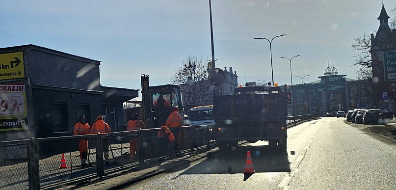 Utrudnienia dla kierowców na Dworcowej