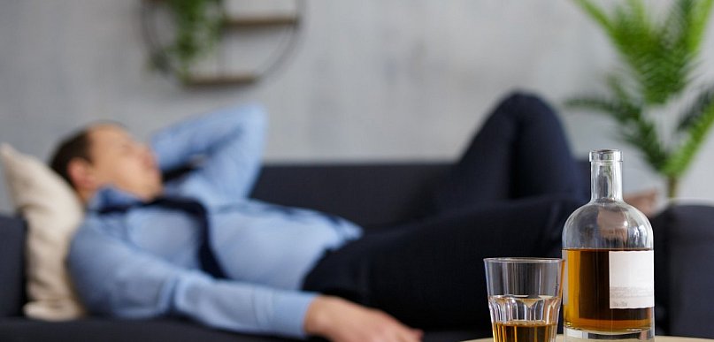 Alkoholizm wysokofunkcjonujący — jak go rozpoznać?