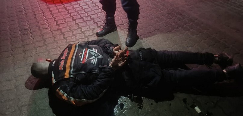 Włamał się do marketu w Pakości. Policja zatrzymała go po chwili