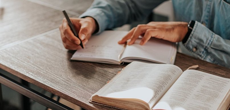 Matura dla dorosłych w Toruniu – jak skutecznie przygotować się do egzaminu?