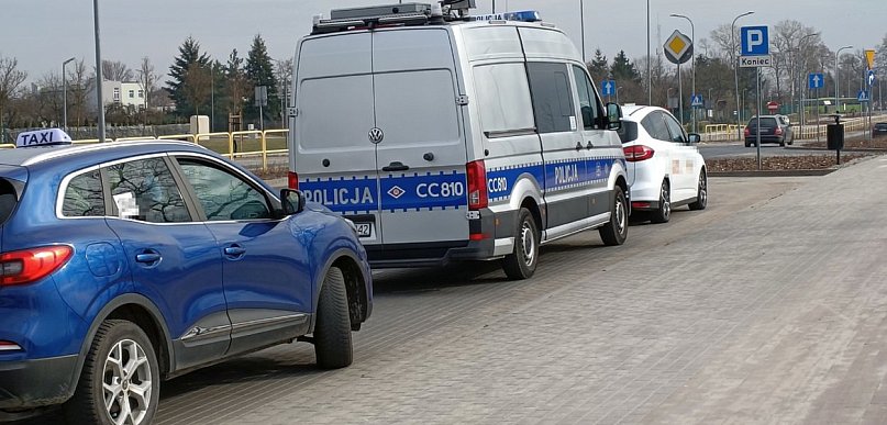 Inowrocławska policja skontrolowała taksówki na aplikację