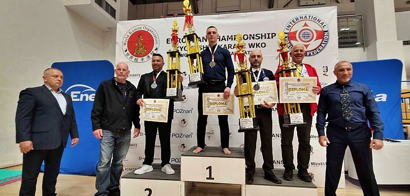 Dwa złota dla Inowrocławia. Karatecy z sukcesami na mistrzostwach