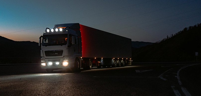 Najczęstsze błędy prawne w firmach transportowych i jak ich uniknąć