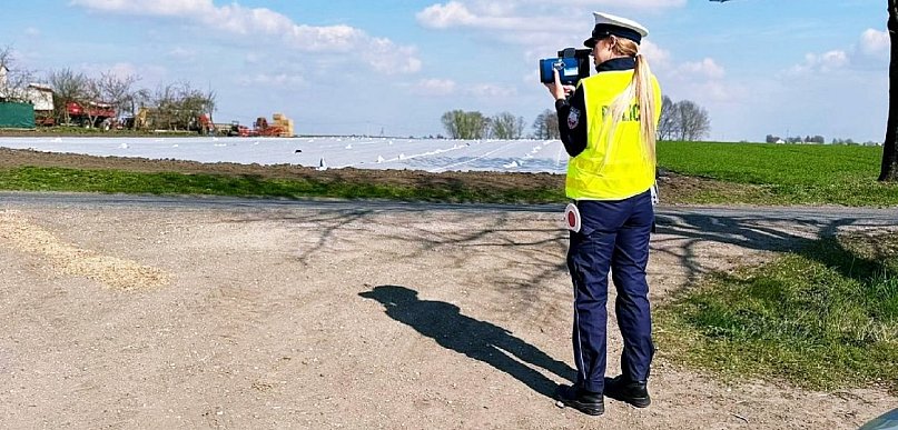 Kaskadowe kontrole prędkości. Wielu kierowców z mandatami