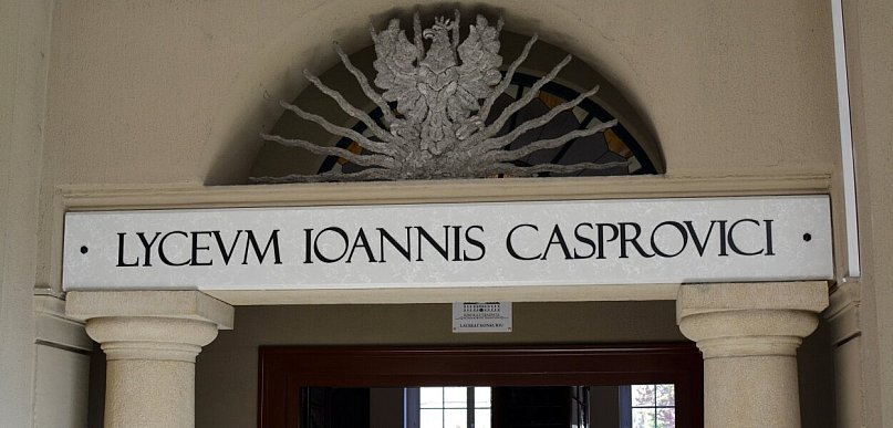 Łaciński detal w Kasprowiczu. To nie jest zwykły napis