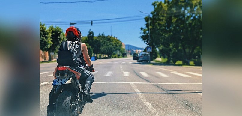 Inowrocław i okolice na dwóch kołach – gdzie jeździć, jaki motocykl wybrać