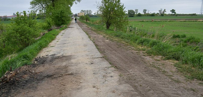 Ruszyły prace przy drodze do mostu. To część większego zadania