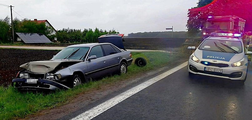 Poranna kolizja na trasie do Pakości. Zderzyły się dwie osobówki