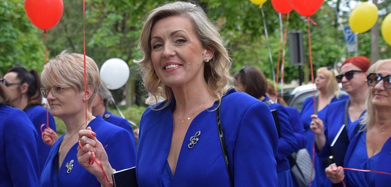 rolKI24.INFO | 🎶 Chórzyści przeszli ulicami miasta