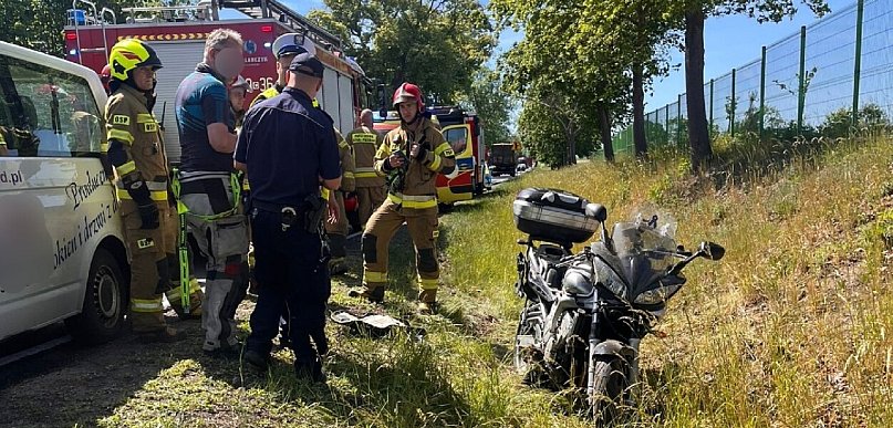 Nie zauważyła motocykla podczas wyprzedzania. Dwie osoby poszkodowane