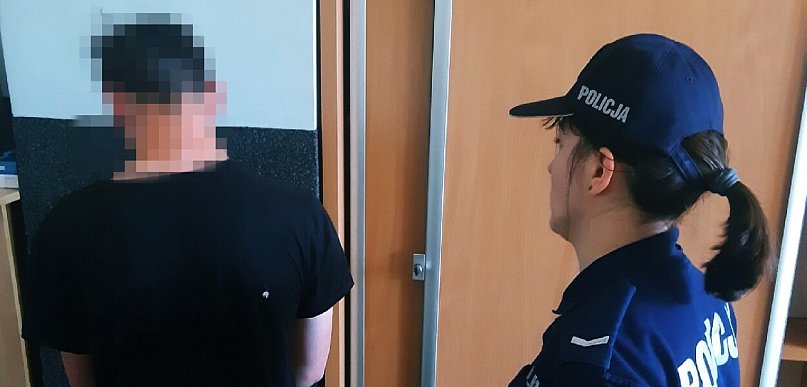 Jak w sensacyjnym filmie. Pościg za oszustami i napaść na policjanta