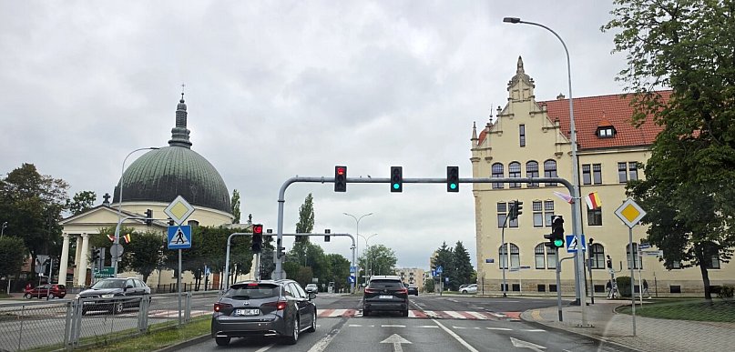 Jedno z kluczowych skrzyżowań bez świateł. Ruszają prace