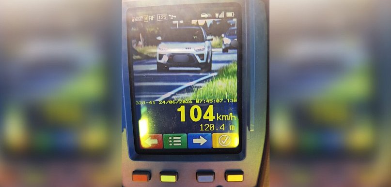 Pędził ponad 100 km/h w terenie zabudowanym. Stracił prawo jazdy