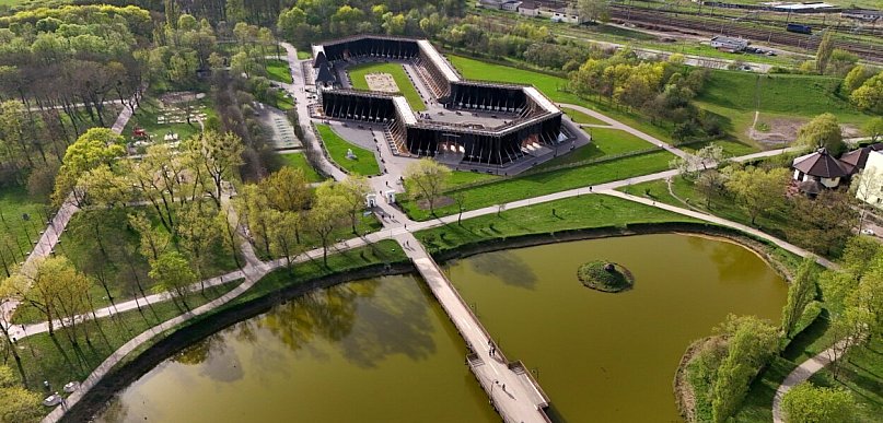 OSiR zamyka park linowy i minigolf. Powodem ekstremalne upały