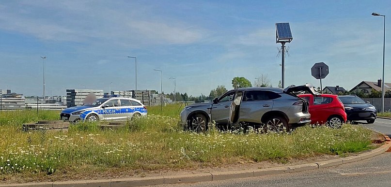 Kraksa na skrzyżowaniu Orłowskiej i Pileckiego