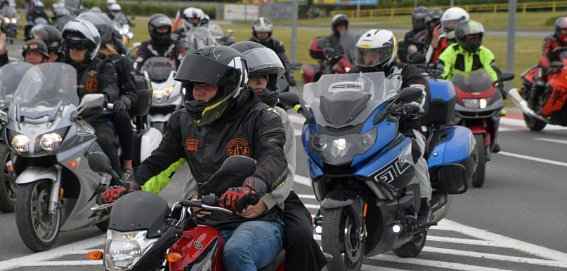 Motocykliści przejechali ulicami Inowrocławia. Trwa XXI Zlot „Na Soli”