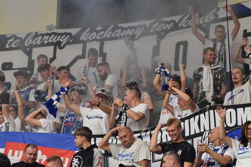Kibice na meczu KSK Noteć Inowrocław - ŁKS Coolpack Łódź. Foto: Jakub Kozłowski