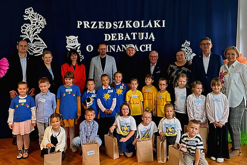 „Przedszkolaki debatują o finansach”