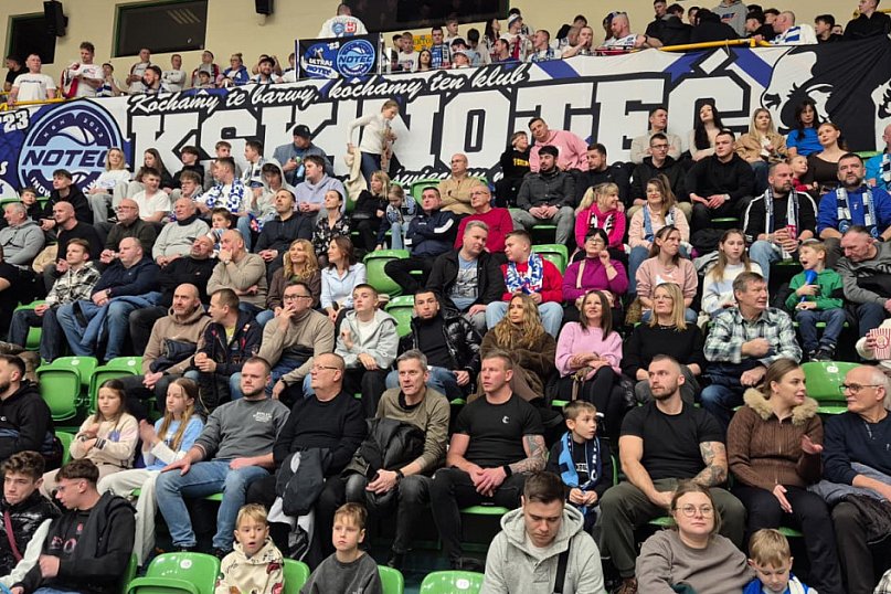 Kibice na meczu KSK Qemetica Noteć Inowrocław - Politechnika Opolska fot: Jakub Kozłowski