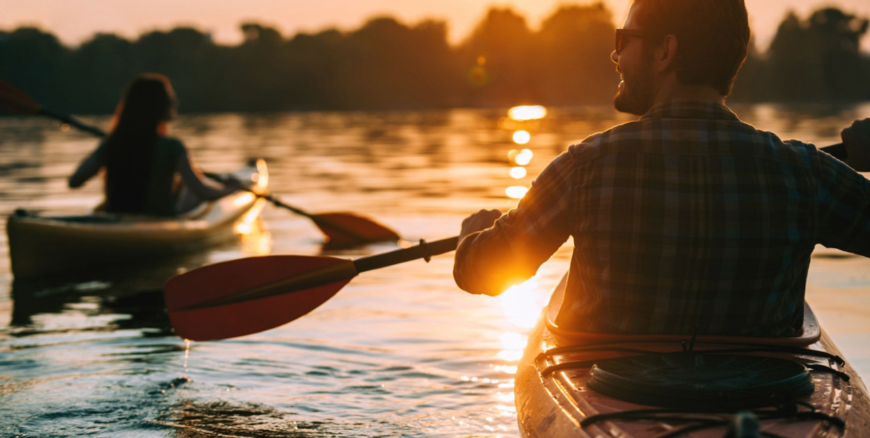 Wakacyjny spływ kajakowy – zapisz się już dziś!