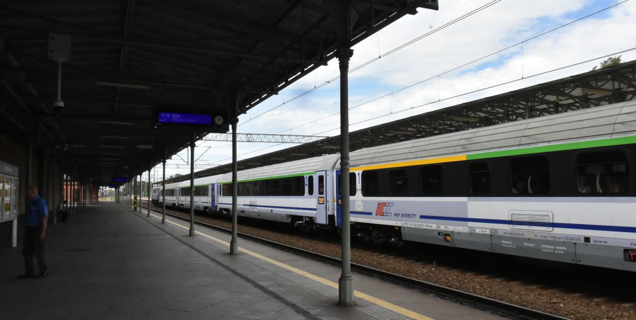Specjalna oferta Intercity. Nauczyciele i studenci pojadą pociągiem za złotówkę