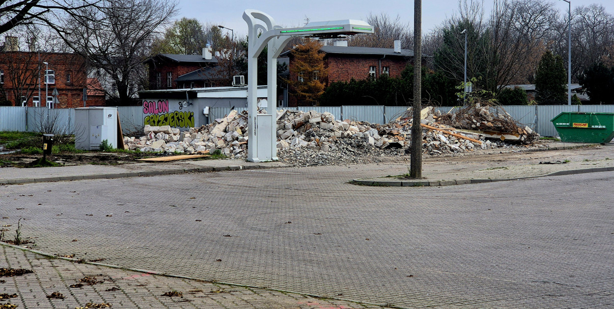 rolKI24.INFO | Prace na pętli autobusowej w Mątwach ruszyły pełną parą! 🔧🚧