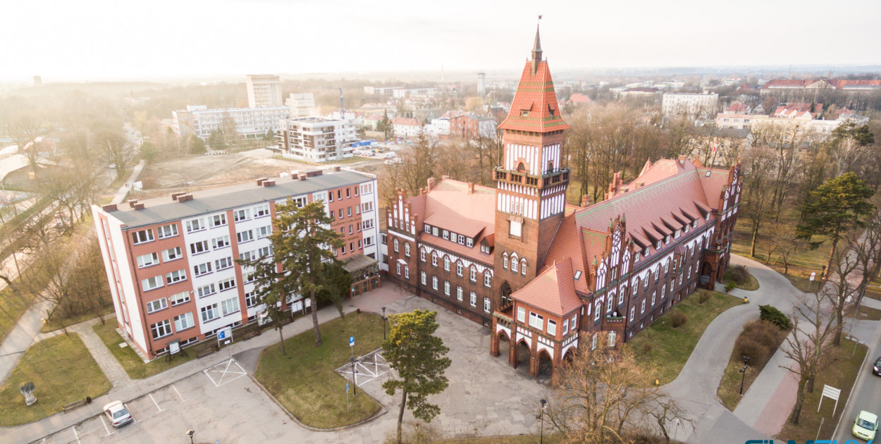 Radni ekipy rządzącej kontrują KO