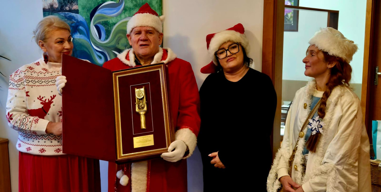 Od lat jako Mikołaj odwiedza inowrocławski szpital