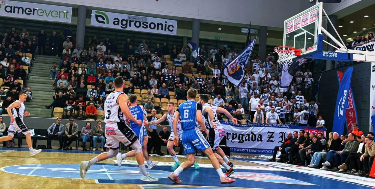 Noteć bez dwóch kluczowych graczy przegrywa derby z Astorią