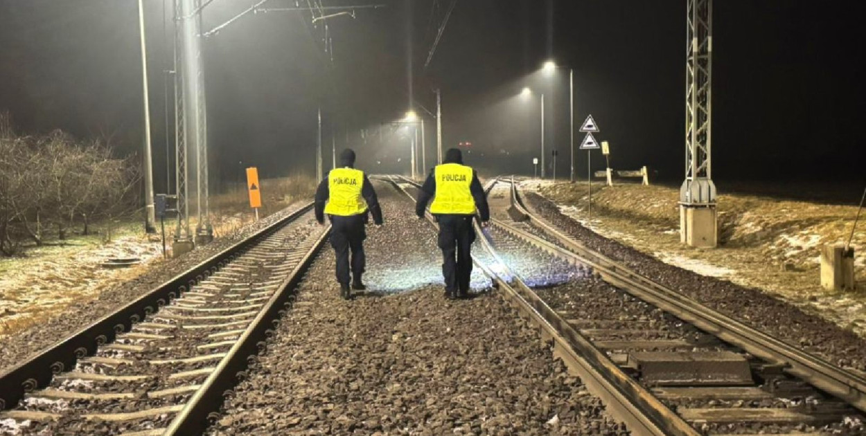 Trwa operacja „TOR”. Policjanci patrolują torowiska