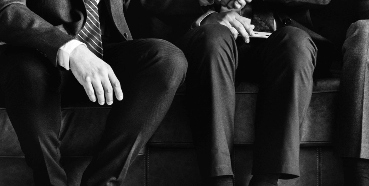 Czym różni się zorganizowana grupa przestępcza od związku przestępczego?