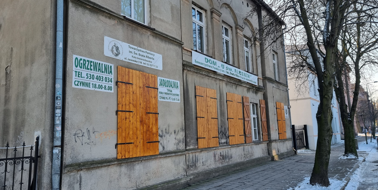 Dodatkowe ogrzewalnie w Inowrocławiu. Apel o pomoc w czasie mrozów