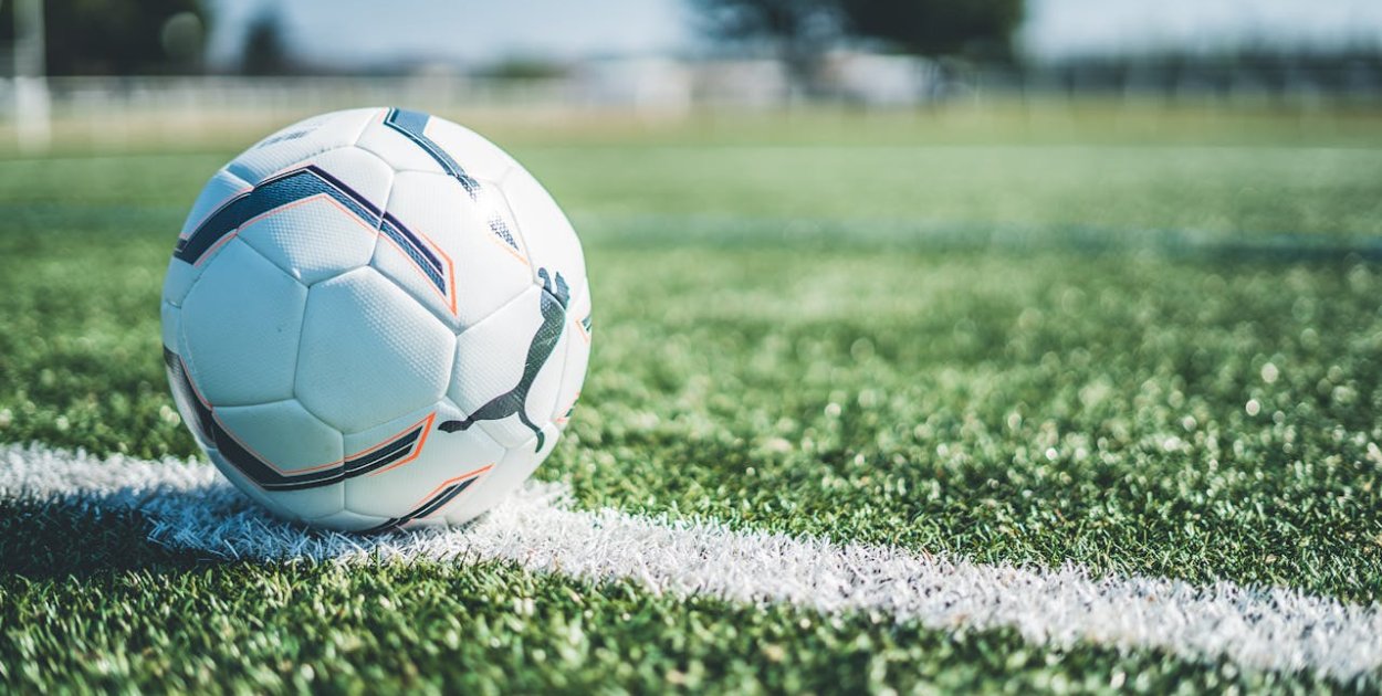 Jakie jest znaczenie sprintów w nowoczesnej piłce nożnej?