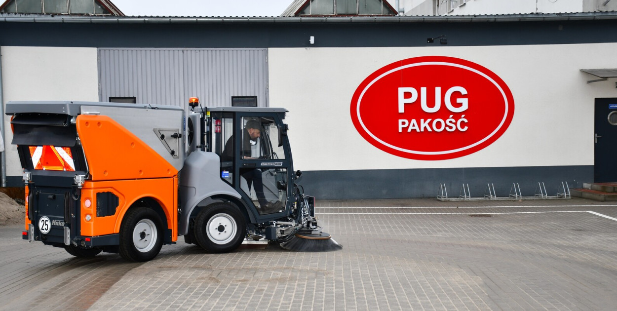 Gmina Pakość stawia na czystsze ulice i bezpieczeństwo. Oto nowy sprzęt