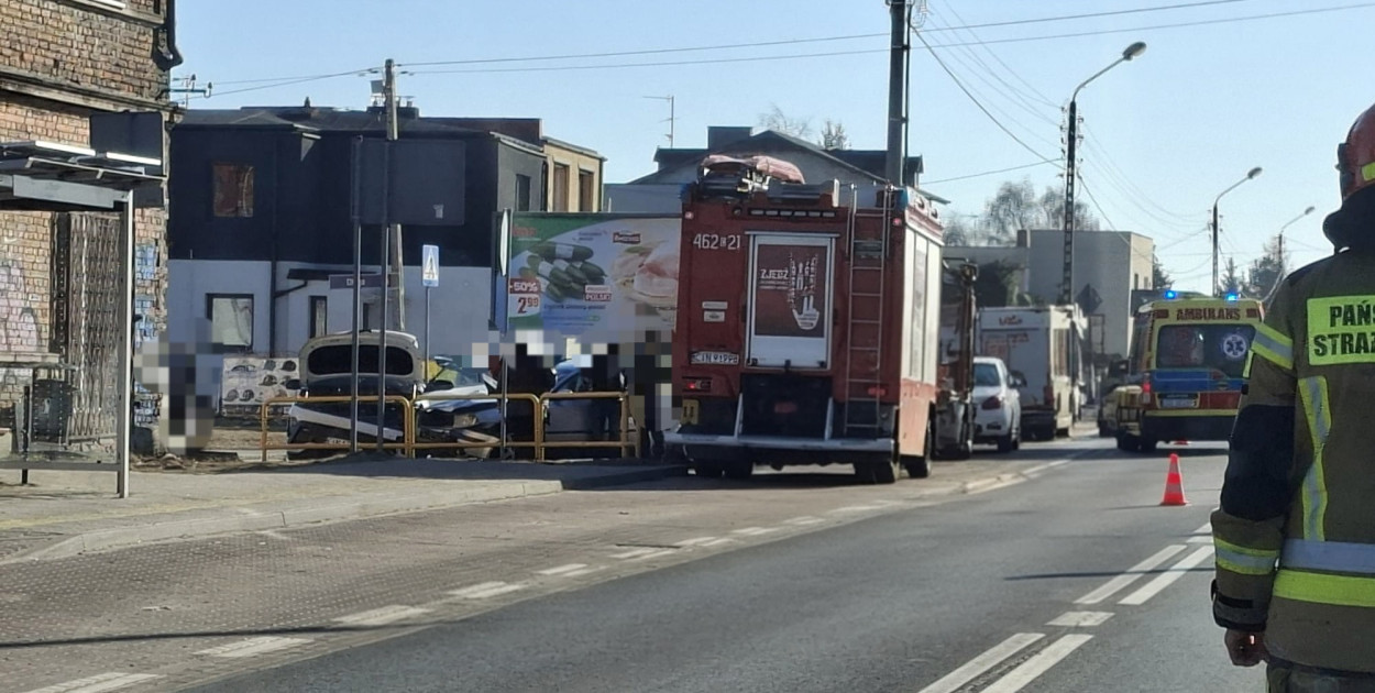 Poczwórna kraksa na skrzyżowaniu Św. Ducha i Długiej