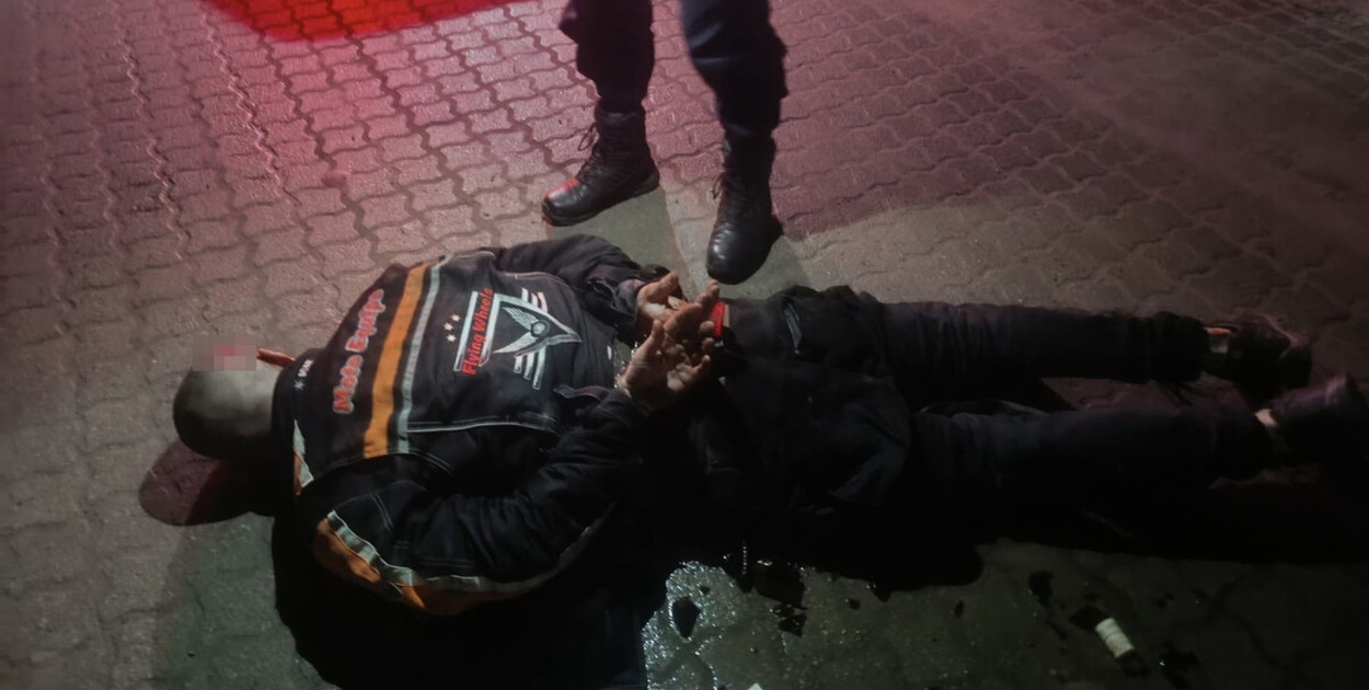 Włamał się do marketu w Pakości. Policja zatrzymała go po chwili