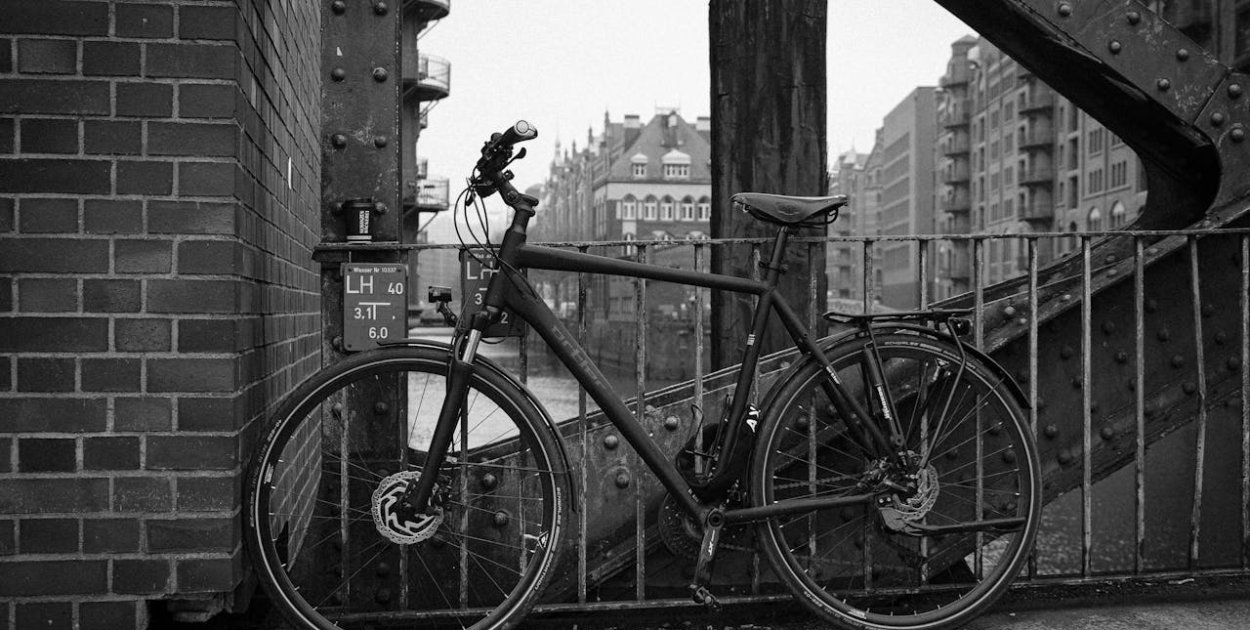 Rowerowa odzież wczesnowiosenna – co warto mieć?