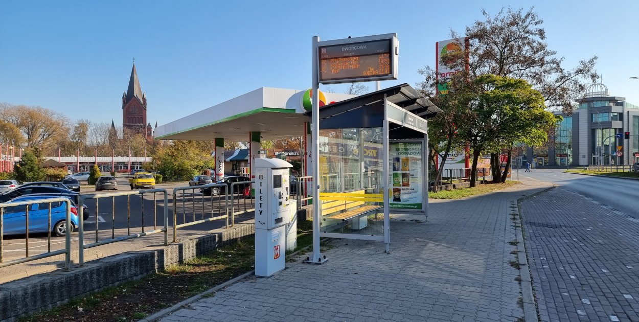 Na Dworcowej przesunięto przystanek autobusowy