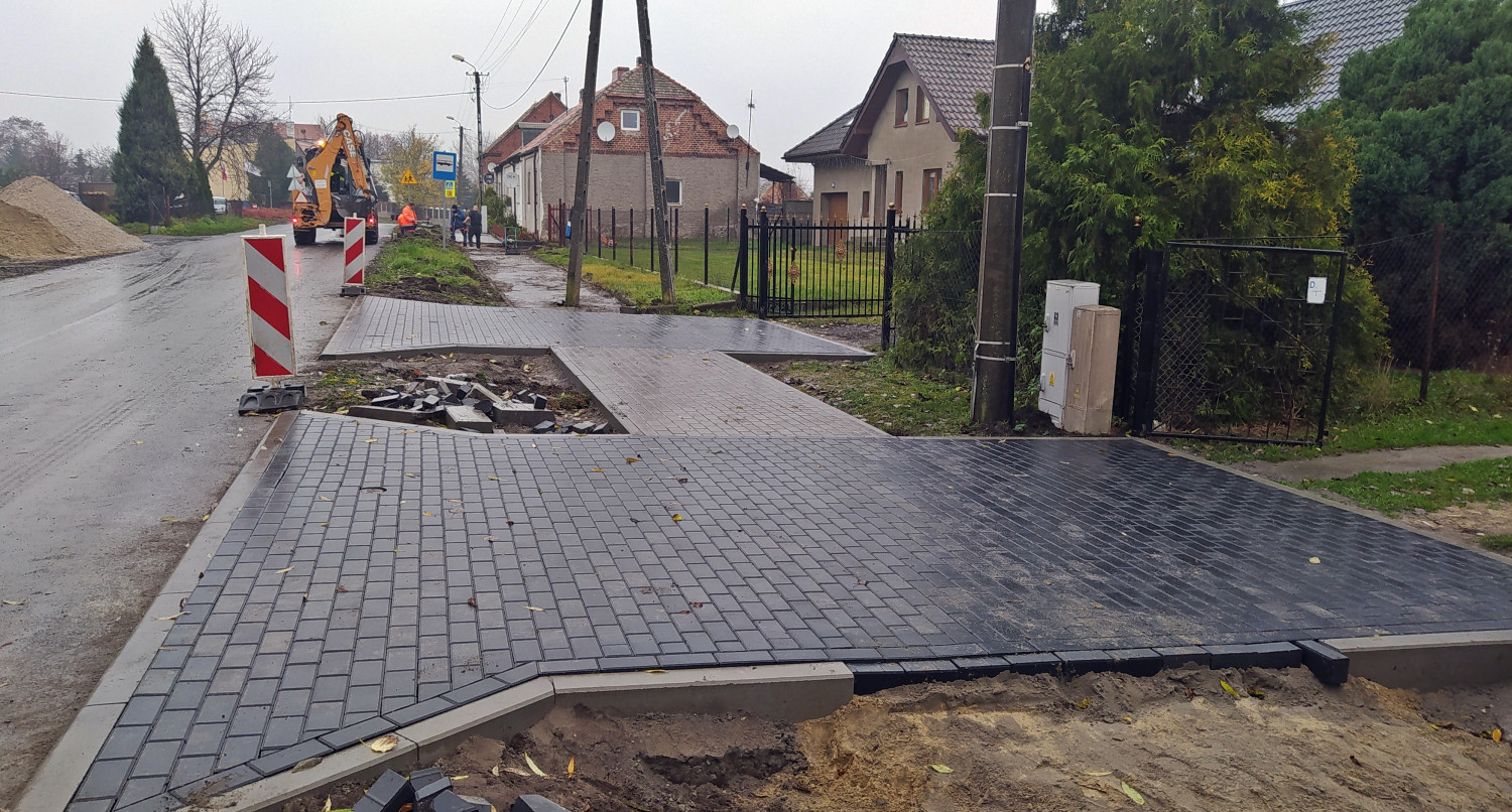 Remont chodnika w Kościelcu/fot. Starostwo Powiatowe w Inowrocławiu